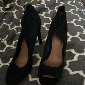 Vince Camuto Suede Pump
